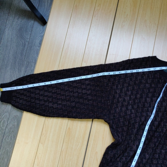 Unisex Over Size Knit Pullover Sweater in Brown - Picture 6 of 8